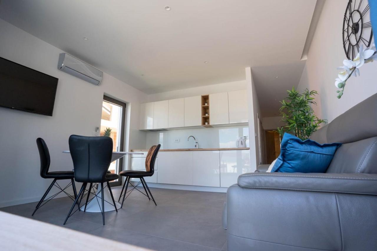 Apartmani Lara Baška Voda Exterior foto